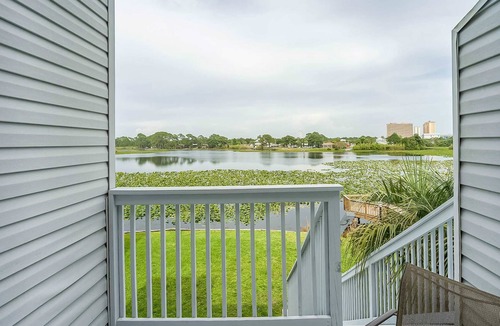 El Centro Beach Condo | Lakefront townhome near great attractions with beach access, pool & amazing view
