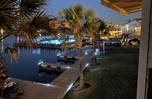 Horseshoe Bay House | Lakefront Townhome with boat slip and deck in a great location- sleeps 7