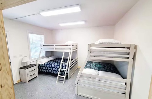 Dandridge Hotel | Lakefront - Unbelievable 3 levels w/Elevator!