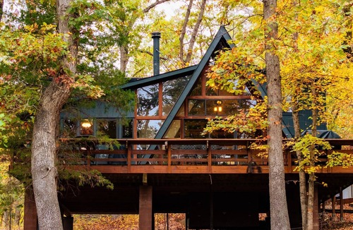 Innsbrook Ski Chalet | Lakefront, updated A-Frame, Hot Tub, Water Toys