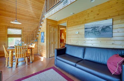 Columbia House | Lakefront Vacation Rental w/Patio & Grill!