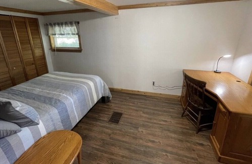 New Limerick House | Lakefront Vacation Home With Hot Tub