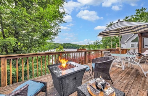 Lake Ariel House | Lakefront + Views + 5 Bdrm + Outdoor Kitchen