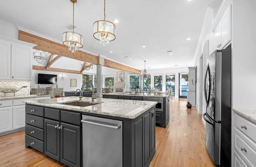 Star Harbor House | Lakefront Villa Infinity Pool + Hot Tub Dock Kayaks 6BR near Dallas