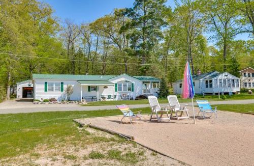 Fountain House | Lakefront w/Beach Access: Deck, Dock & More!