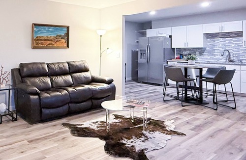 Bella Vista House | Lakefront w/Hot Tub/Dock/2 Min to OZ Trails Bike Park/Backyard Trail Access