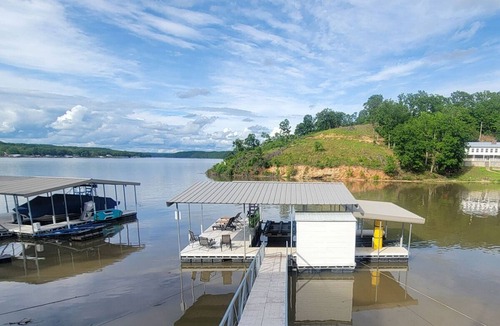 Climax Springs House | Lakefront w/Views, Kayak & Private Dock