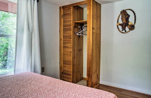 Pine River Pond Cottage | Lakefront Wakefield Cottage w/ Deck & Water Views!