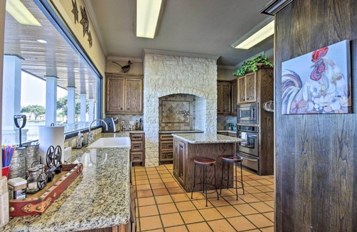 Lissie Villa | Lakefront Wallis Ranch w/Private Beach & Patio!