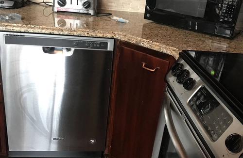 Hawley House | Lakefront with pool table