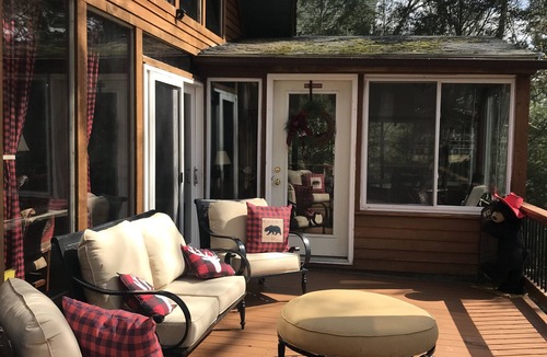 Hawley House | Lakefront with pool table