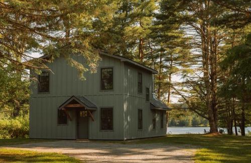 Jeffersonville House | Lakefront with Private Dock & Canoe Kenoza Den