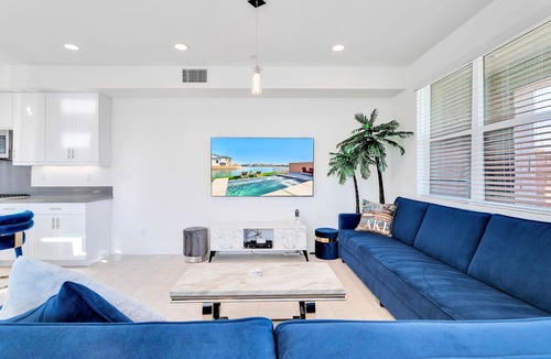 Terra Lago Villa | Lakefront with private Pool 4 master