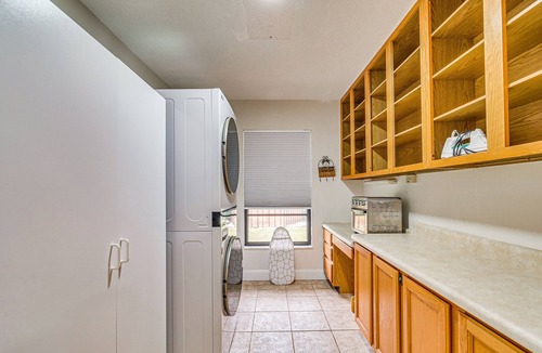 Yalaha House | Lakefront Yalaha Home w/Private Dock!