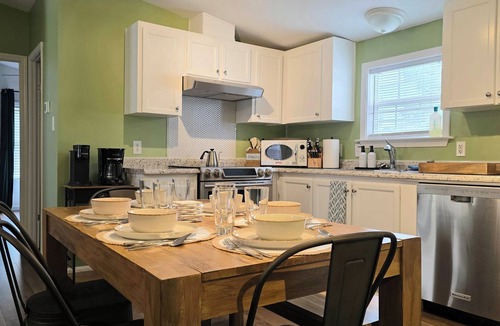 Ellabell House | Lakehouse - 10 mins Hyundai & 30 mins Savannah