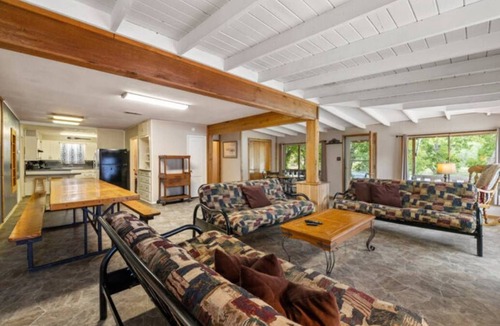 Burnet House | Lakehouse 9, Three Bedrooms with Lakeviews