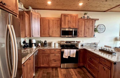 Bayview House | Lakehouse Couples Retreat