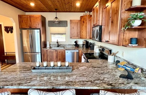 Bayview House | Lakehouse Couples Retreat
