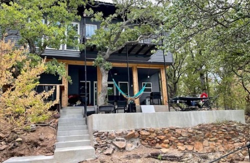 Cisco House | Lakehouse front property swim off pier!