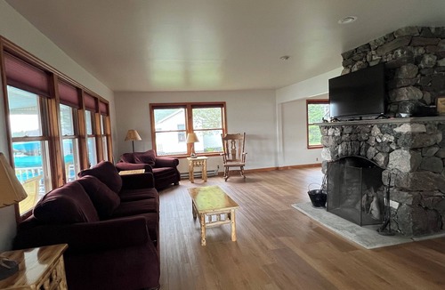 Town of Webb Cabin | Lakehouse Lodge ~ Fourth Lake Getaway Lodges