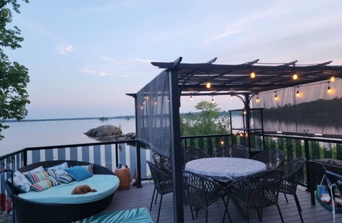 Gravenhurst Apartment | Lakehouse Loft with Roof Terrace & Wood Cedar Spa