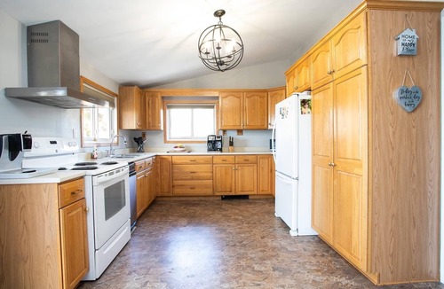 Batchawana Bay House | Lakehouse on Havilland Bay