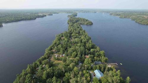 Erinsville House | LakeHouse on the Point