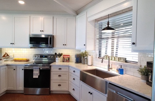 Mabank House | Lakehouse Retreat With 140' Open Water & Amazing Views - Sleeps 12