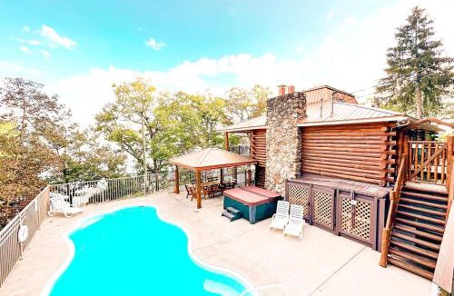 Sunrise Beach House | Lakehouse w/Pools, hottub, Dock, Sauna,Playground