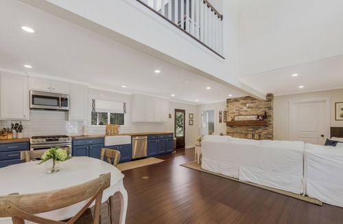 Rayne House | Lakehouse w/Ultimate Seclusion mins from Lafayette