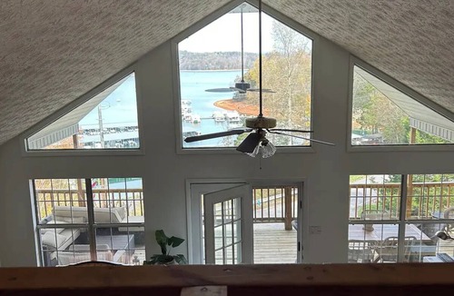 Andersonville House | Lakehouse with Lake and Mountain views by Norris Lake TennesseenAndersonville