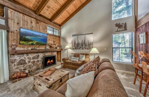 South Lake Tahoe Villa | Lakeland Village 410