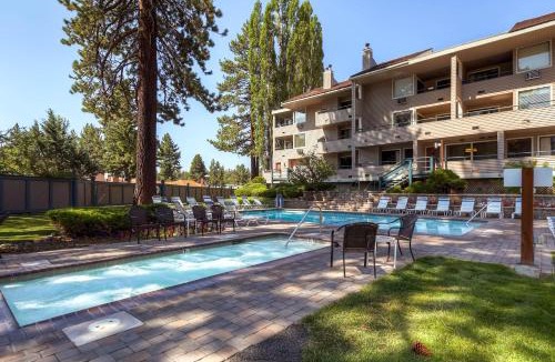 South Lake Tahoe House | Lakeland Village #433 Resort fun walk to Beach Hot Tub Pools