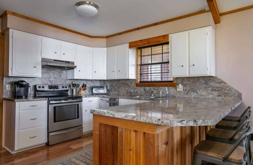 Homer House | lakelife @ claiborne | LakeFront ; Sleeps 14; Ramp