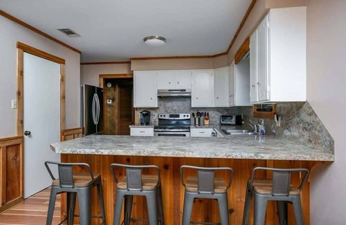 Homer House | lakelife @ claiborne | LakeFront ; Sleeps 14; Ramp