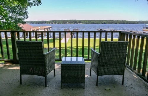 Homer House | lakelife @ claiborne | LakeFront ; Sleeps 14; Ramp