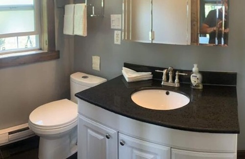 Lac du Bonnet Cabin | LakeLuxuryLiving lakefront rental Lacdubonnet,Mb,Canada