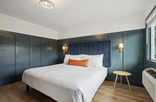 Lakeville Hotel | Lakelyn Lodge