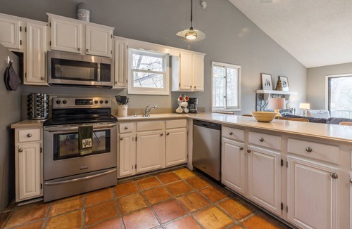 Waleska House | LakePoint Sports Stay | Lake Arrowhead Family Retreat w/Lake Amenities, Golf, Tennis/Pickleball