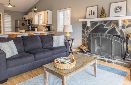 Waleska House | LakePoint Sports Stay | Lake Arrowhead Family Retreat w/Lake Amenities, Golf, Tennis/Pickleball
