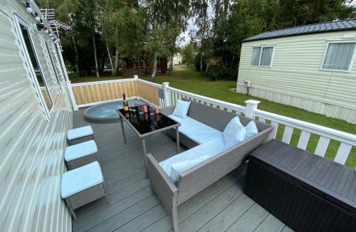 Tattershall Cabin | Lakes Breaks - 6 Meadows