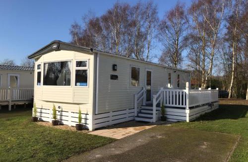 Tattershall Cabin | Lakes Breaks - 6 Meadows