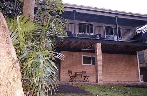 Nords Wharf Cottage | Lakes Edge Cottage - Self Contained