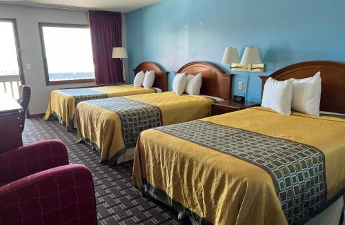 Warsaw Hotel | Lakes Inn