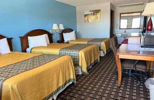 Warsaw Hotel | Lakes Inn