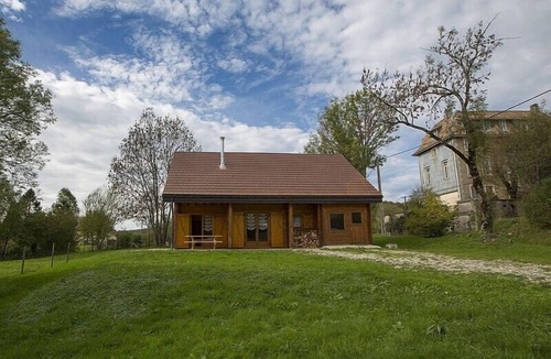 Le Frasnois Ski Chalet | LAKES, MOUNTAINS, HEDGEHOG WATERFALLS,