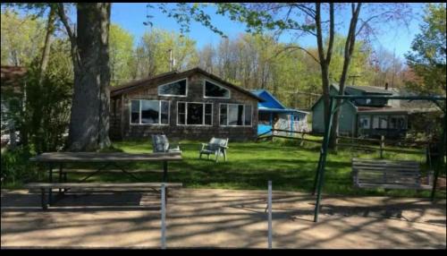 Blossvale House | Lakeshore lodge