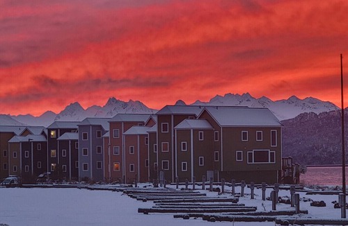 Homer Condo | Lakeshore Lodging Ocean Front Lodges