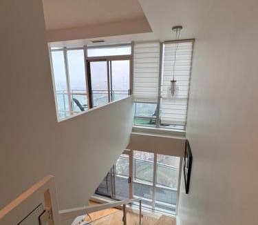 Humber Bay Apartment | Lakeshore Loft with waterviews 10 mins to BMO field