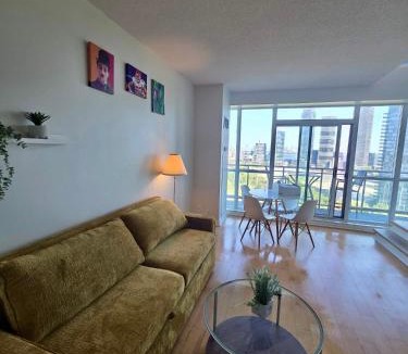 Humber Bay Apartment | Lakeshore Loft with waterviews 10 mins to BMO field